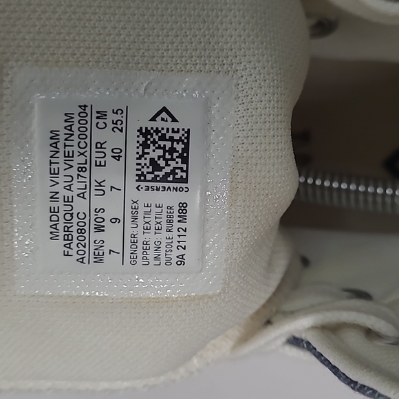 Converse Chuck Taylor Tie Dye High Top Sneakers . - Picture 4 of 10